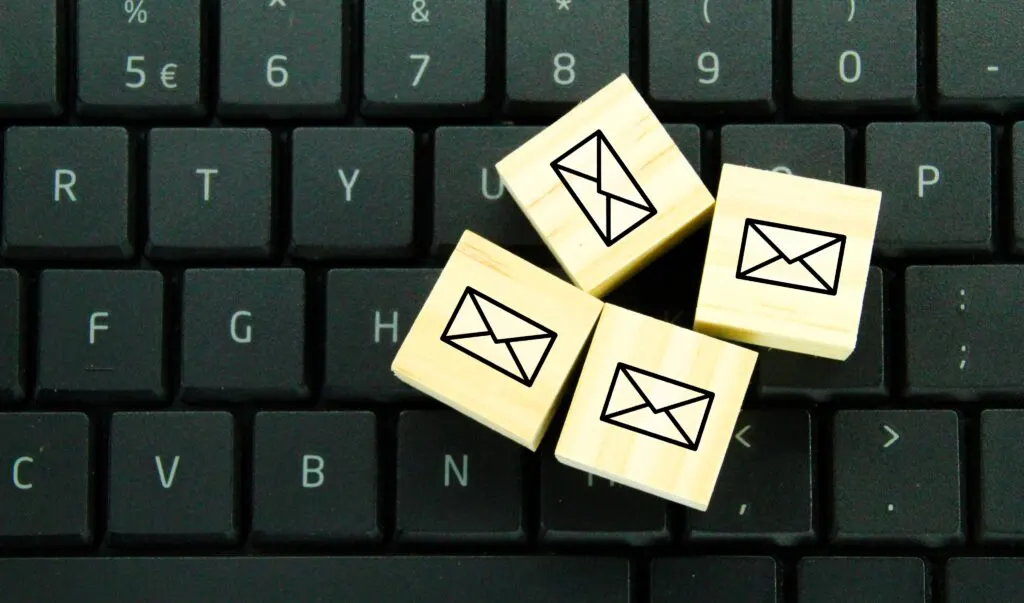 Crie um endereço de e-mail profissional em Waxoo.fr