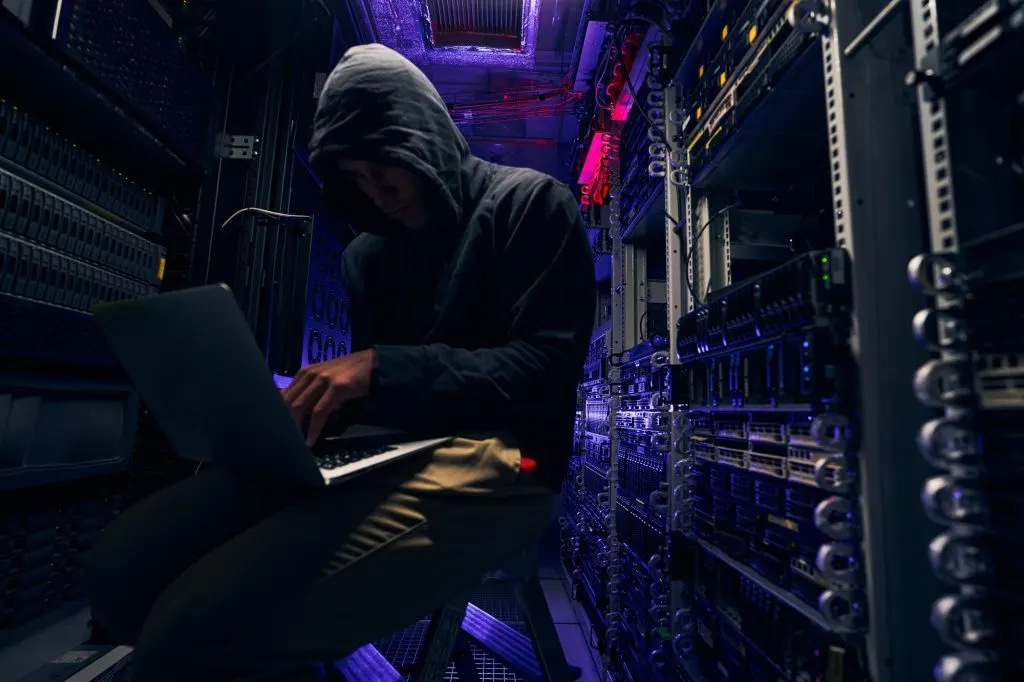 Esplosione del crimine informatico: le terrificanti minacce dell’intelligenza artificiale rivelate con prospettive allarmanti!
